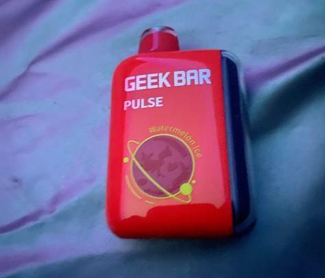 Geek Bar Pulse 日本での新しい電子タバコ体験